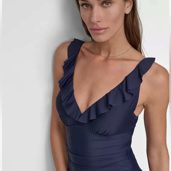 đ»NEW w.tag DKNY Ruffle Plunge Underwire Tummy Control One-Piece Swimsuit Size L - Picture 3 of 12